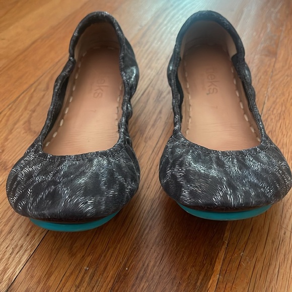 Tieks Black Leopard Size 7 - Picture 3 of 7